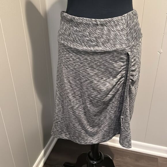 The North Face Cypress Heather gray jersey knit drawstring ruched front skirt. S - Picture 3 of 9